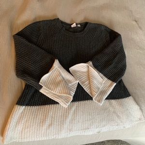 GAP sweater